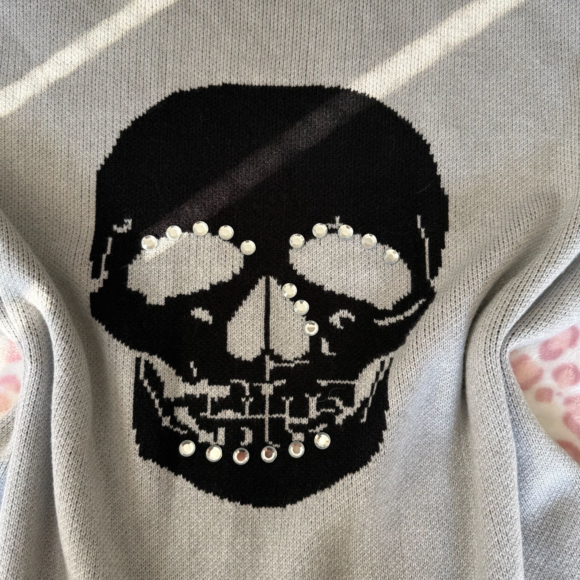Vigoss Skull Rhinestone Knit Sweater Size L 4