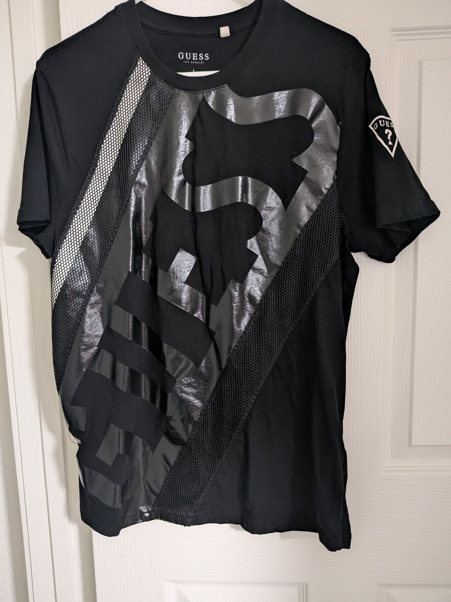 GUESS Graphic T-Shirt Size L Black Mesh Logo 2