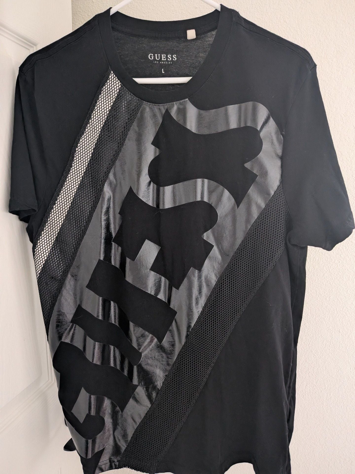 GUESS Graphic T-Shirt Size L Black Mesh Logo 4