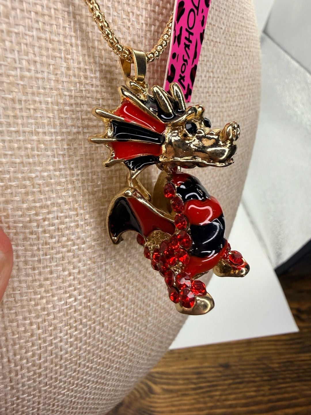 Betsey Johnson Red Black Dragon Necklace 30 Inch 2
