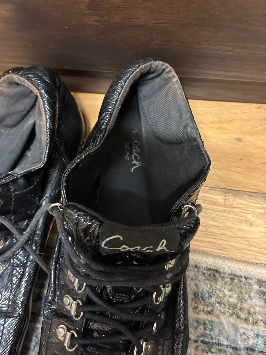 Coach Gwendolyn Size 9.5B Black Patent Leather Sneakers 3