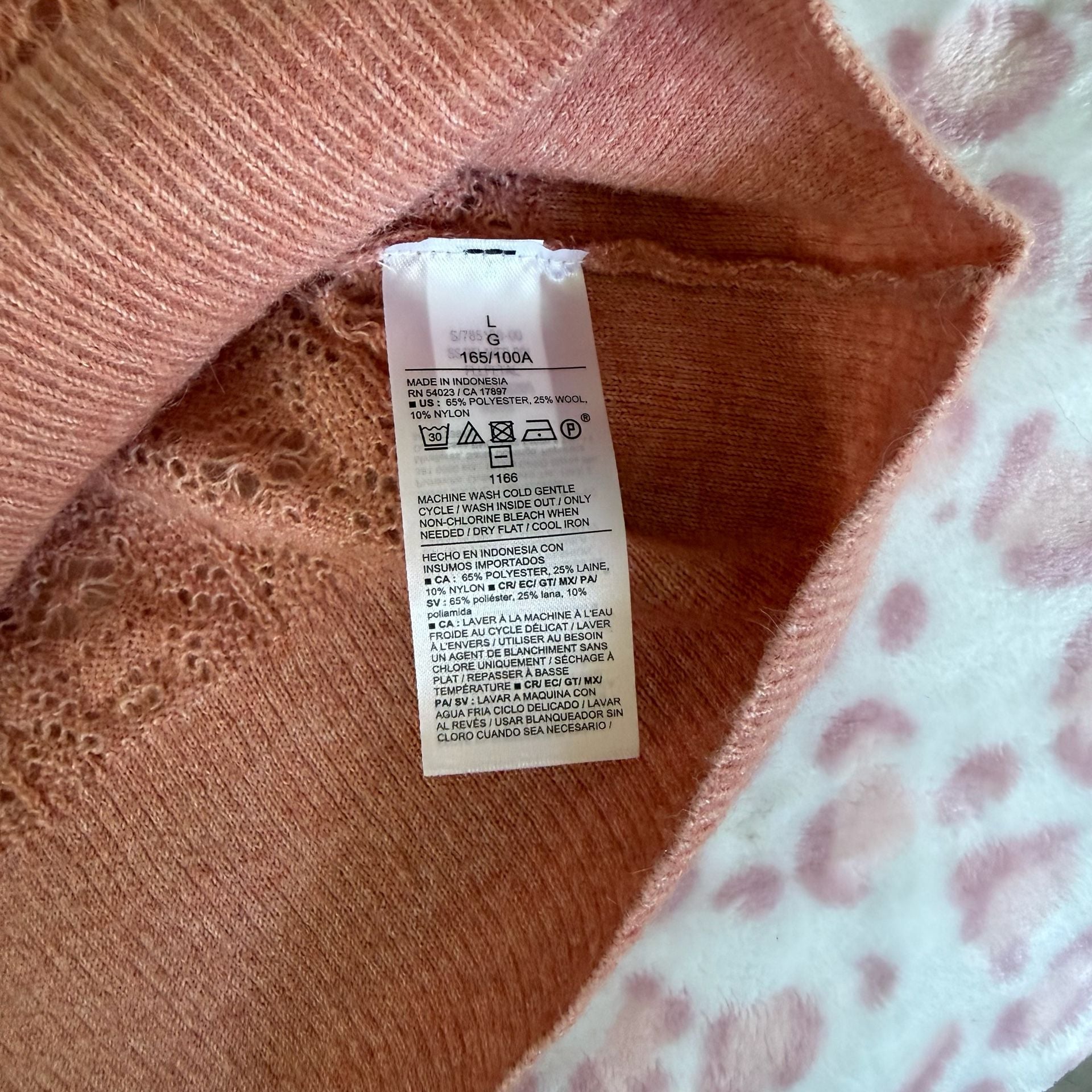 Old Navy Wool-Blend Puff-Sleeve Tie-Neck Sweater Size L 7