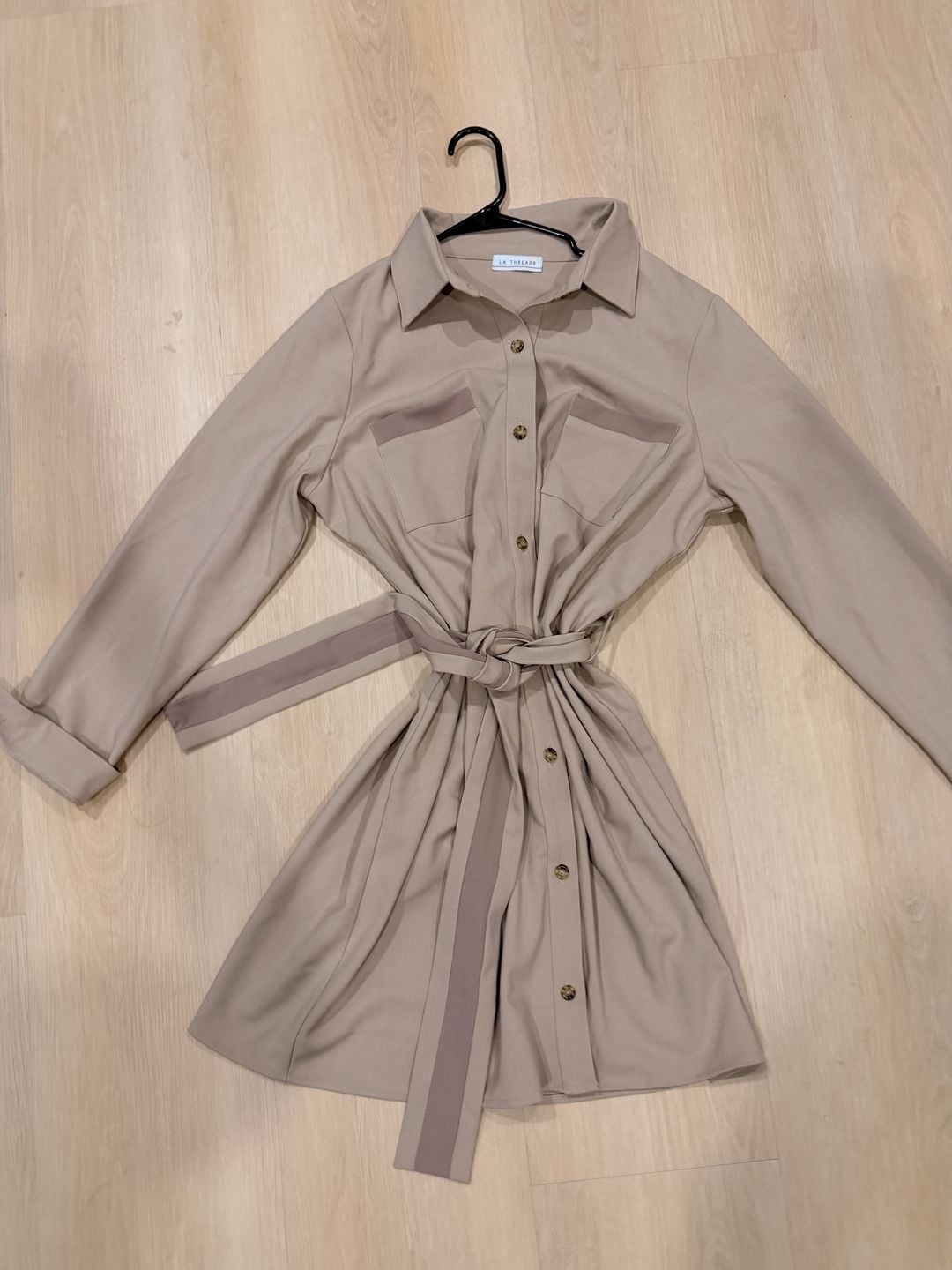 LA Threads Belted Shirt Dress Tan Long Sleeve Pocket Buttons 2