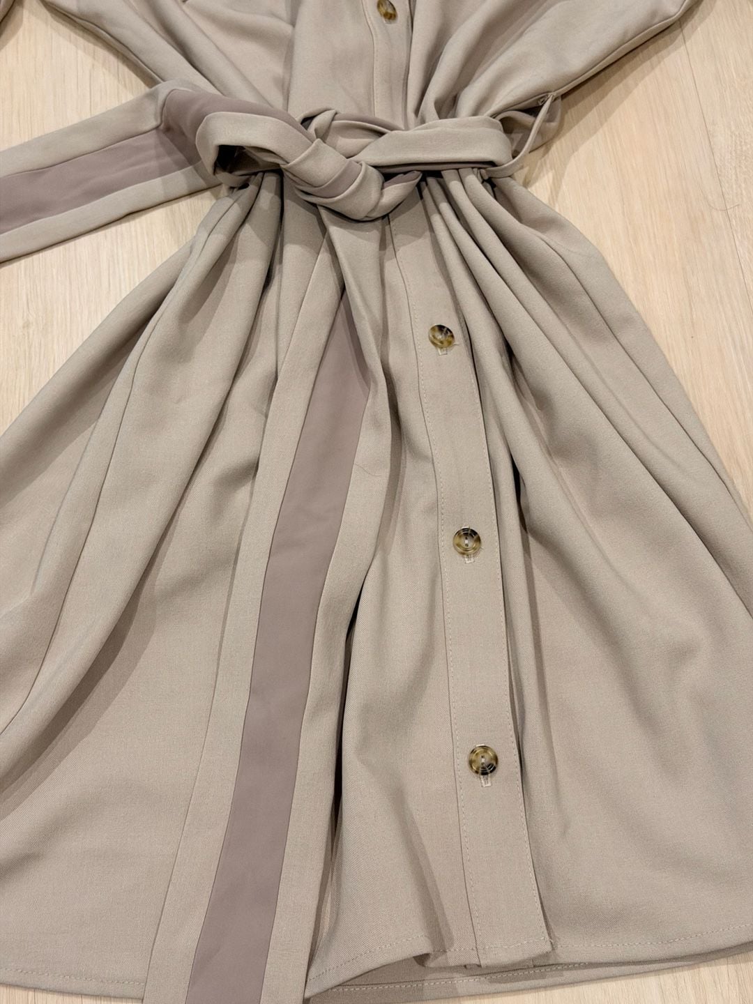 LA Threads Belted Shirt Dress Tan Long Sleeve Pocket Buttons 4