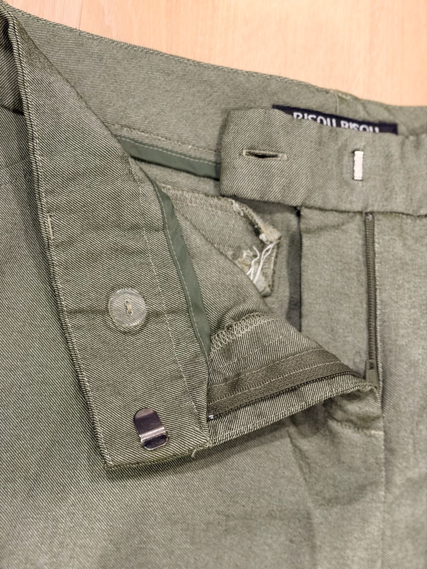 Bisou Bisou Michele Bohbot Pants Size 10 Green Twill Cropped 3