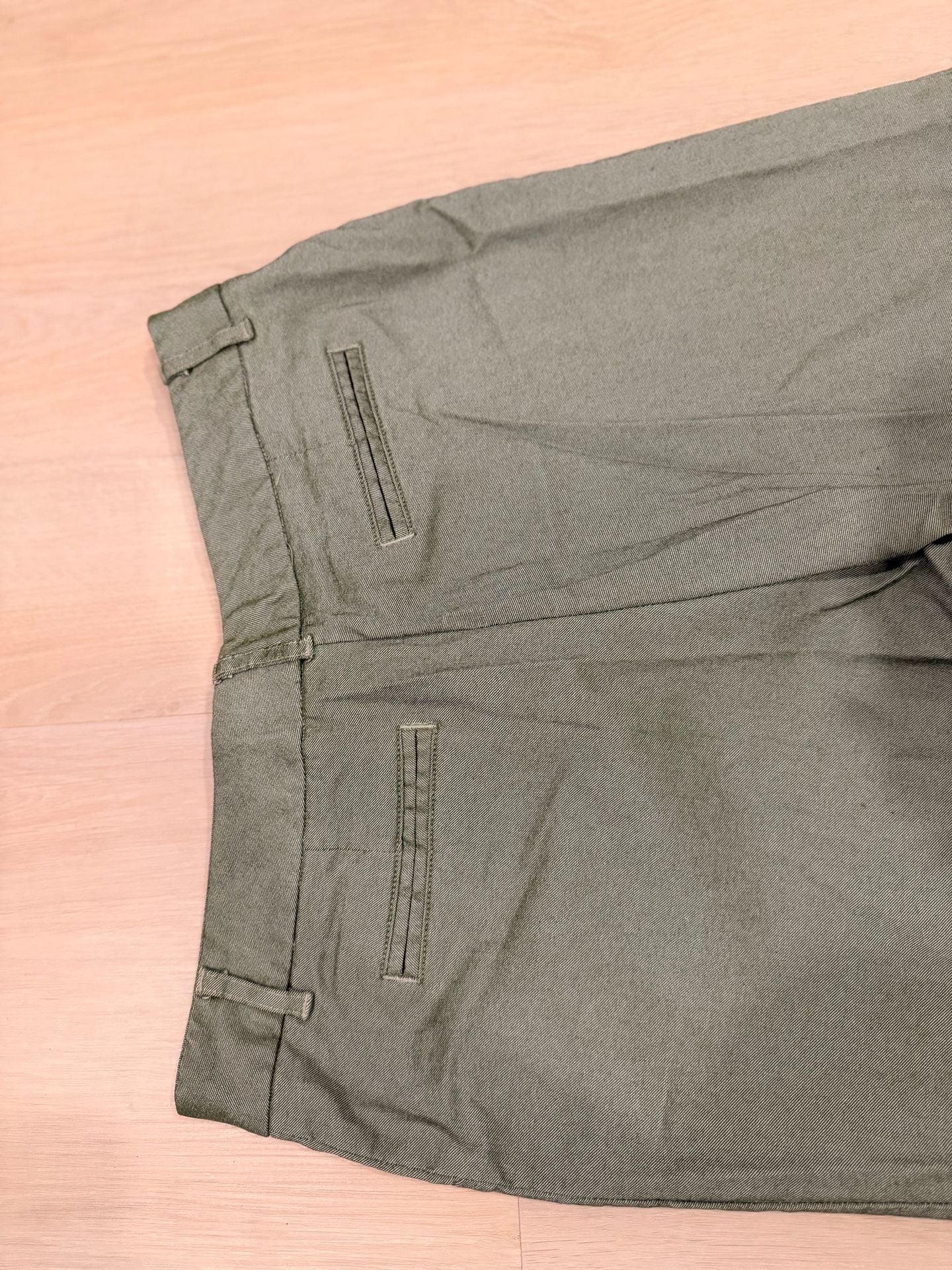Bisou Bisou Michele Bohbot Pants Size 10 Green Twill Cropped 4