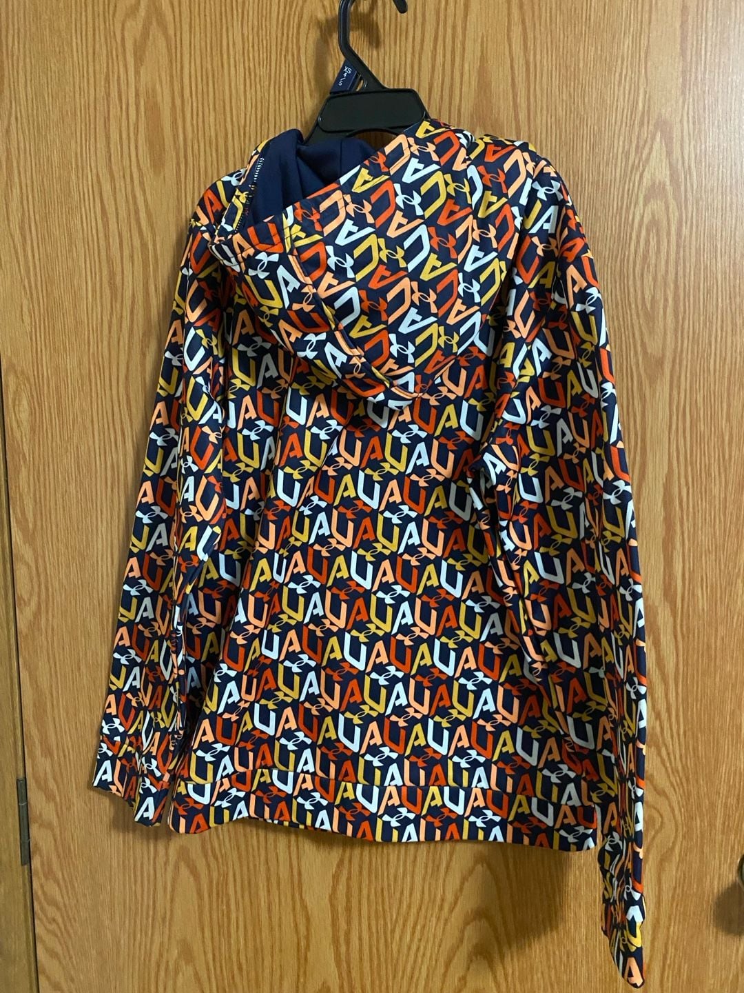 Under Armour Fleece Hoodie Size YMD Multi-Color Logo Print 1