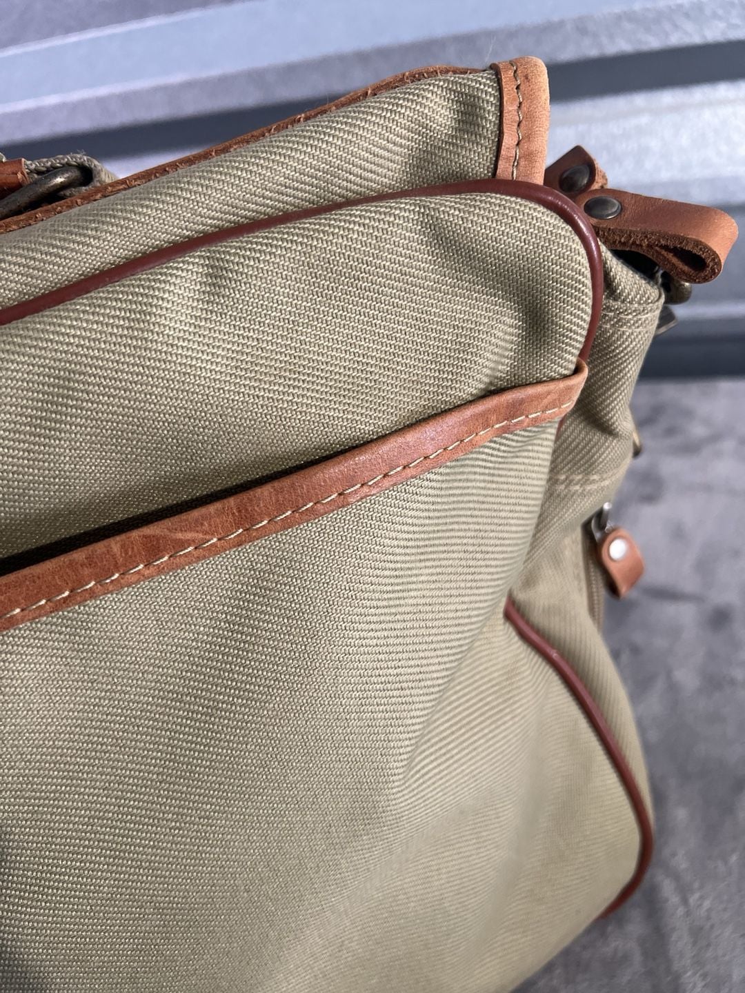Cutter & Buck Canvas And Leather Messenger Bag Briefcase Khaki Brown 7