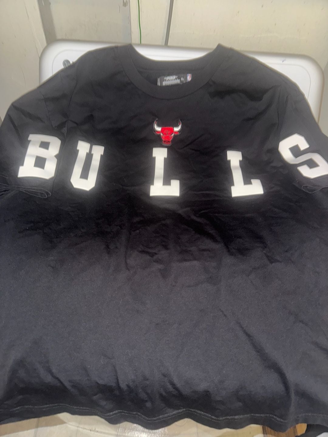 Pro Standard Chicago Bulls T-Shirt Size XL Black 2
