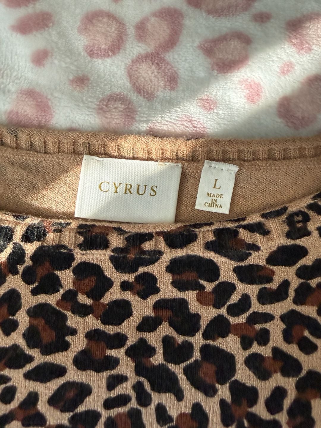 Cyrus Leopard Print Sweater Size L Brown New 6