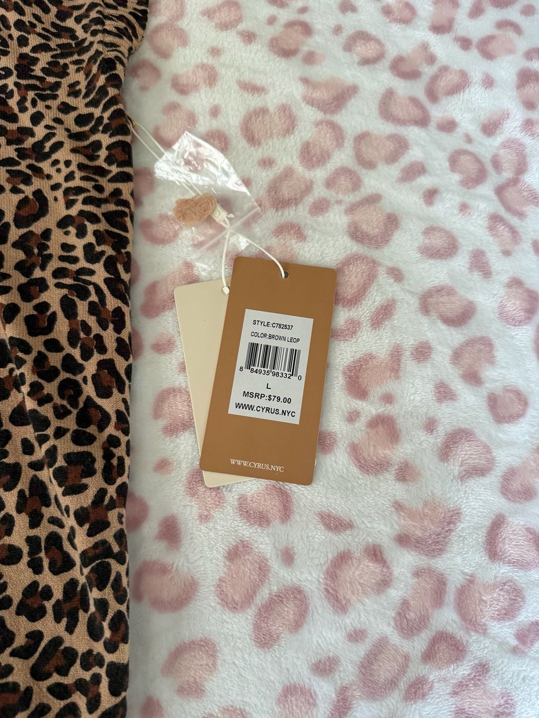 Cyrus Leopard Print Sweater Size L Brown New 8