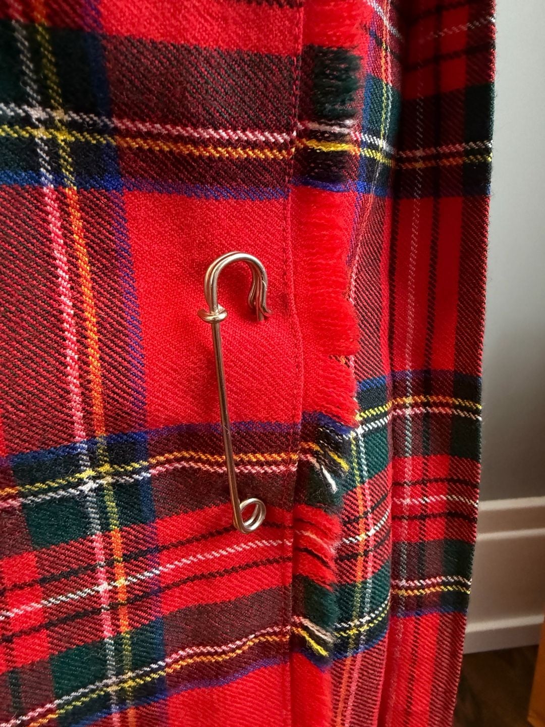 1970s Vintage Wool Plaid Wrap Skirt Red Tartan Pleated 6