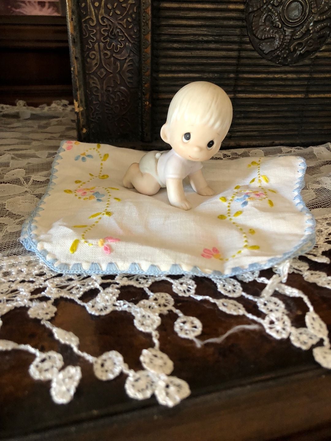 Precious Moments Figurine 1983 Jonathan & David E-2852 Crawling Baby 1
