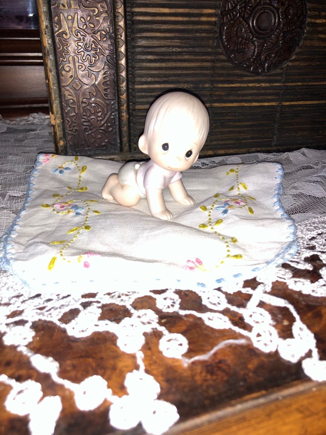 Precious Moments Figurine 1983 Jonathan & David E-2852 Crawling Baby 2