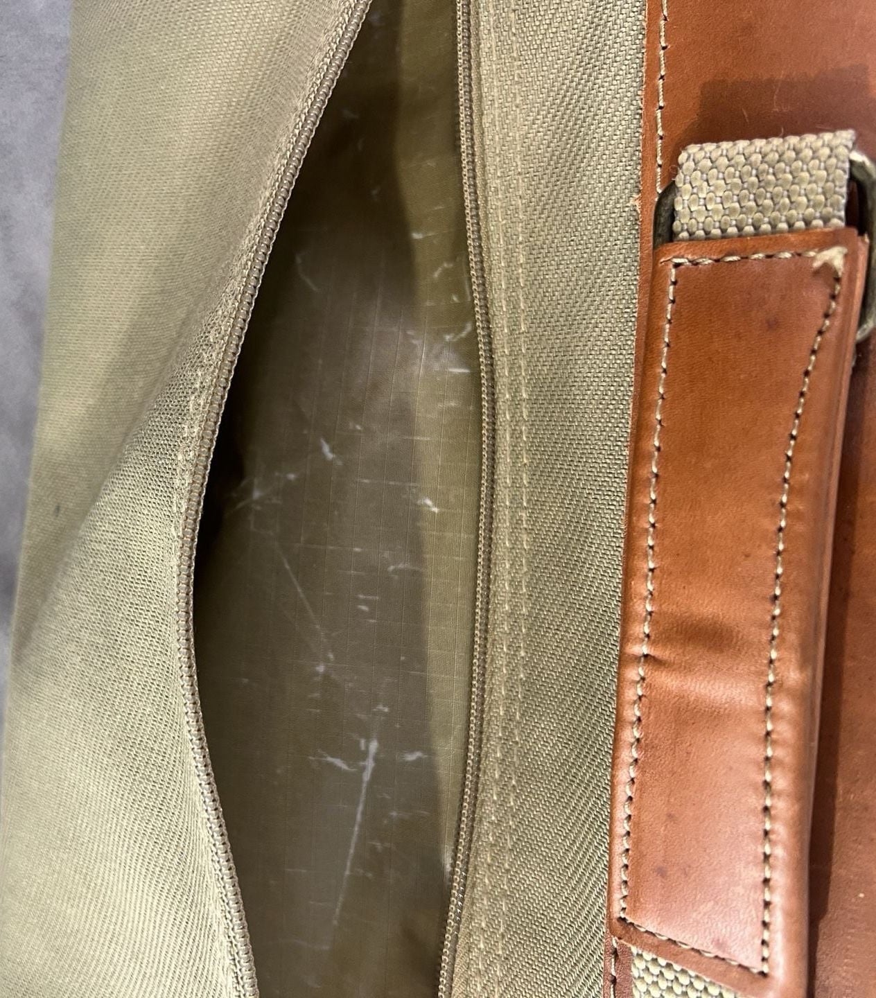 Cutter & Buck Canvas And Leather Messenger Bag Briefcase Khaki Brown 9