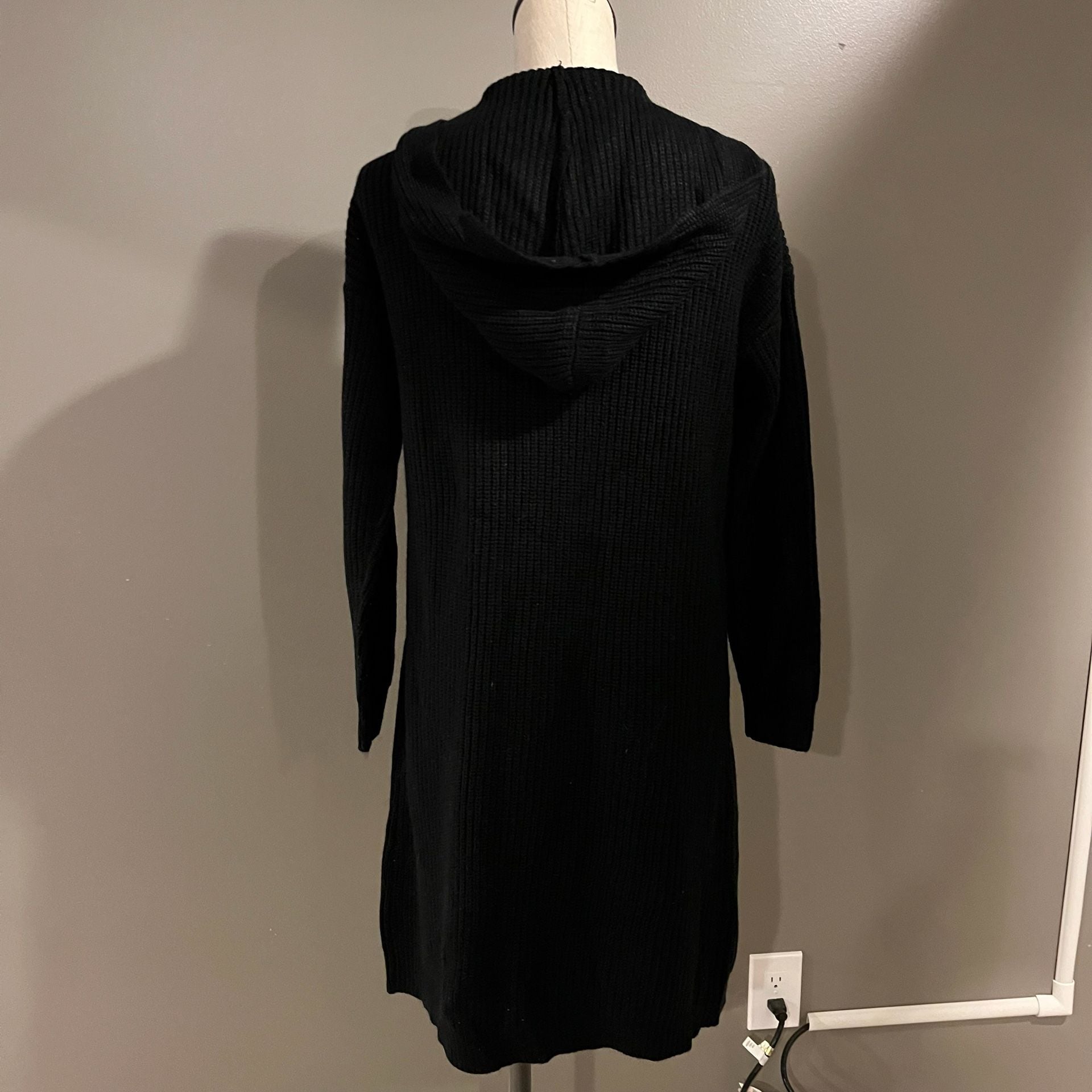 Venus Women’s Medium Black Long Cardigan Sweater with Gold Eyelets and Hood  8