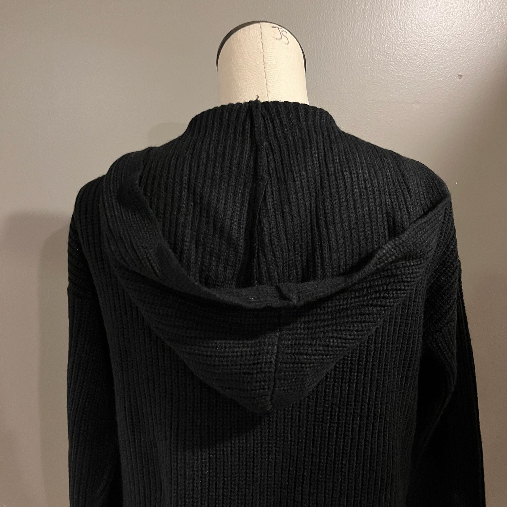 Venus Women’s Medium Black Long Cardigan Sweater with Gold Eyelets and Hood  9