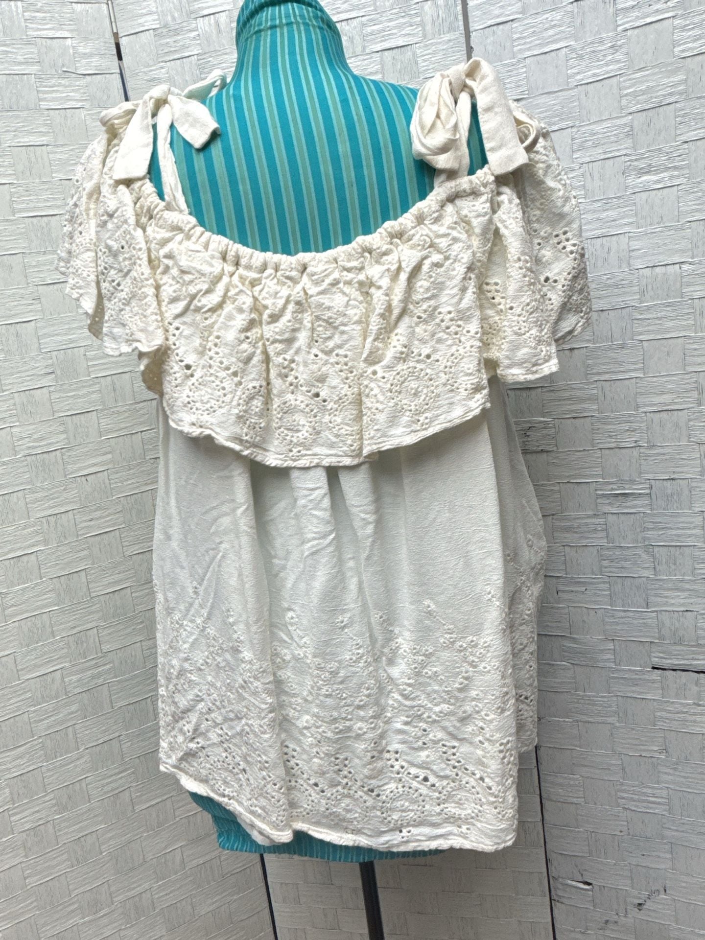 Lucky Brand Eyelet Off The Shoulder Top Size 2X White 3