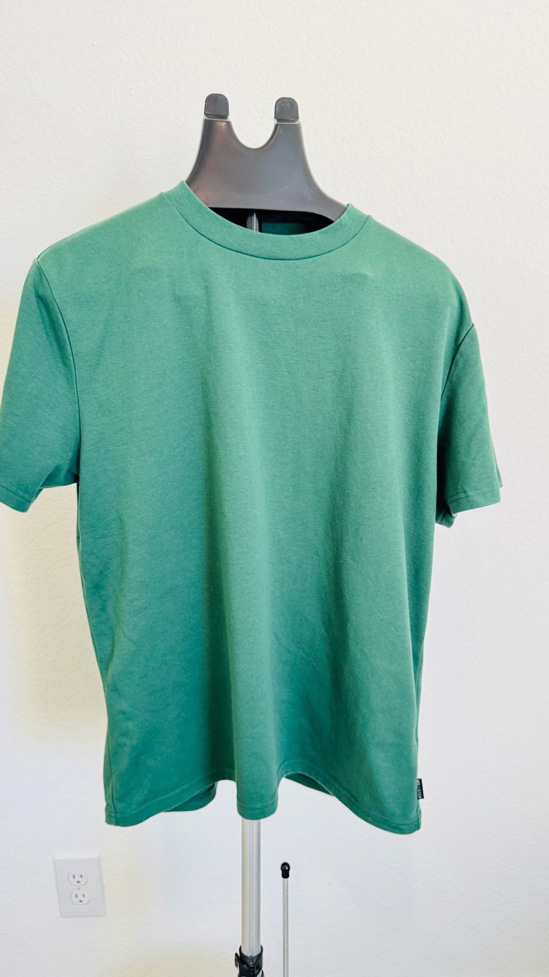 Hollister Cooling Tee Size L Green Relaxed Fit 2