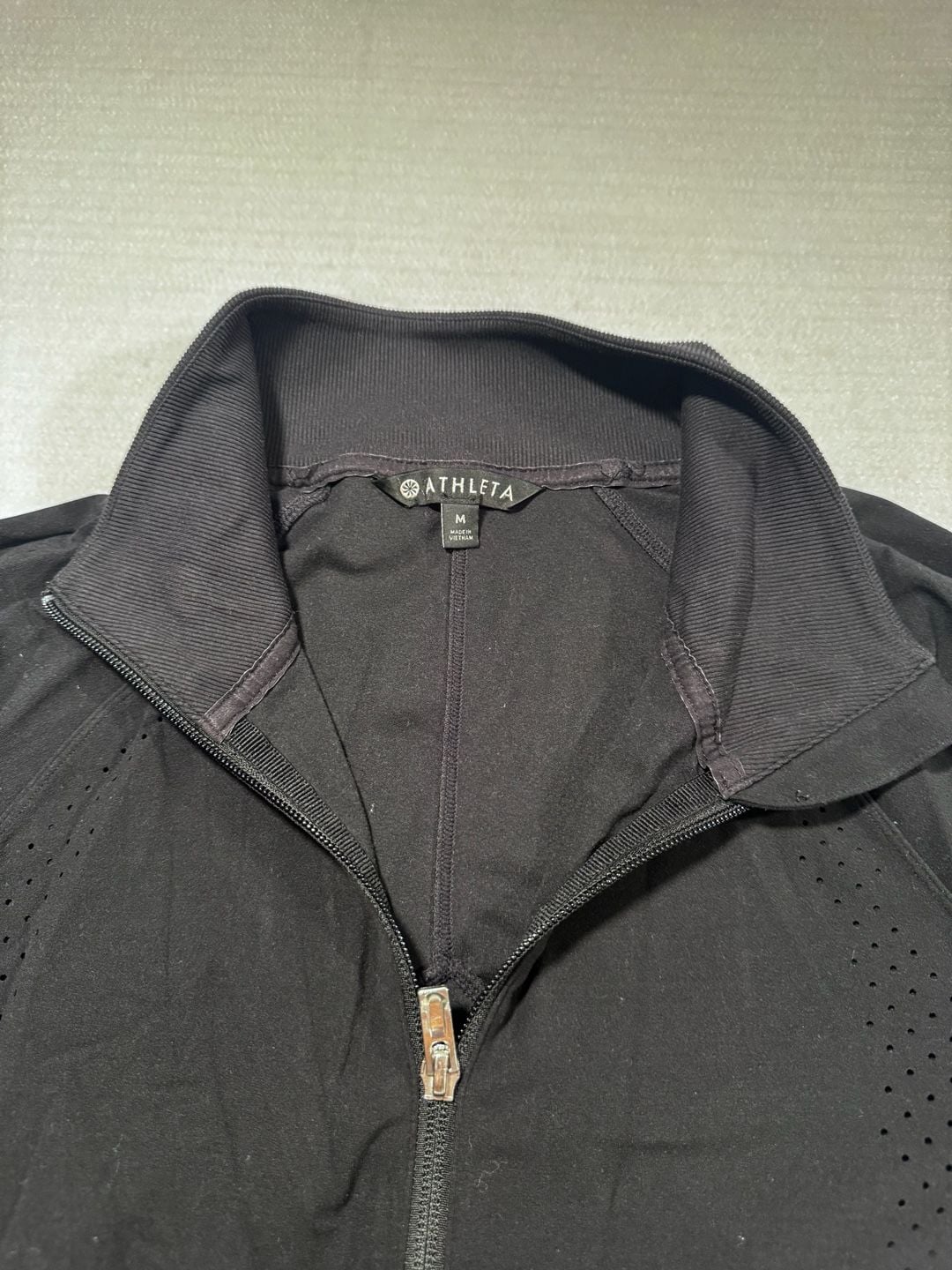 Athleta Women’s Full Zip Jacket Size M Black Activewear 9