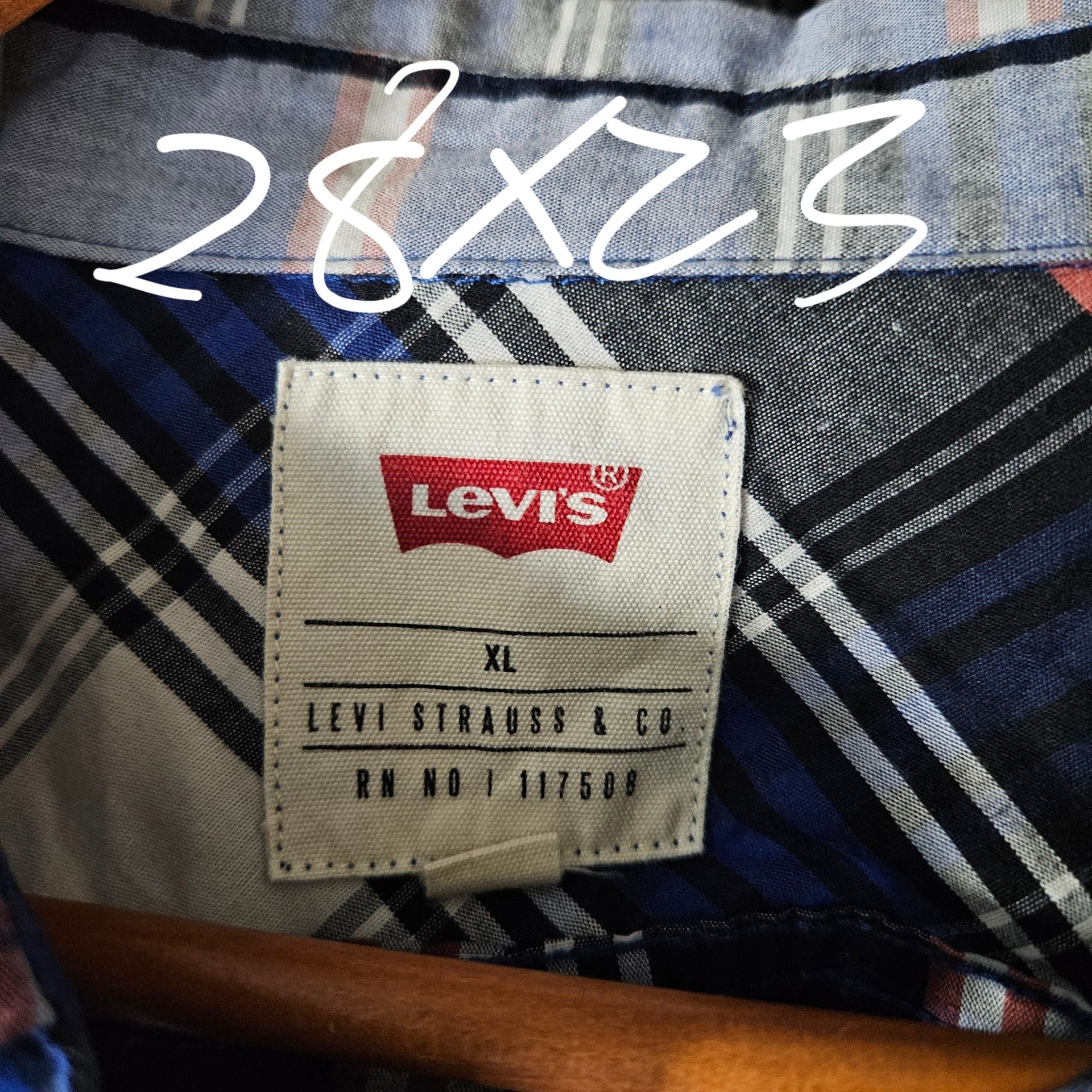 Levi's Long Sleeve Button Up Plaid Shirt Size XL Blue 4