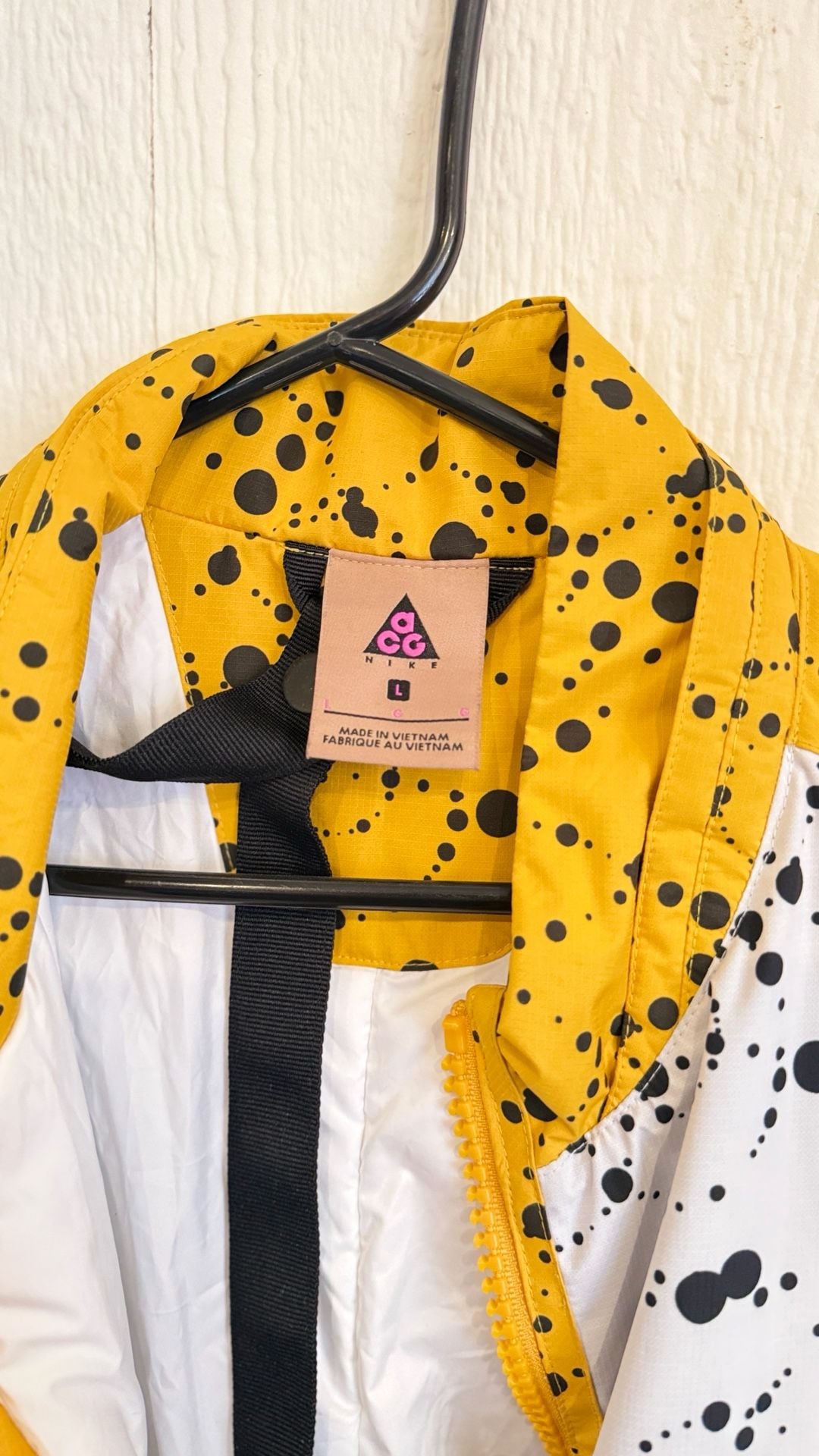 Nike ACG Insulated Jacket Size L Yellow White Black Splatter 3