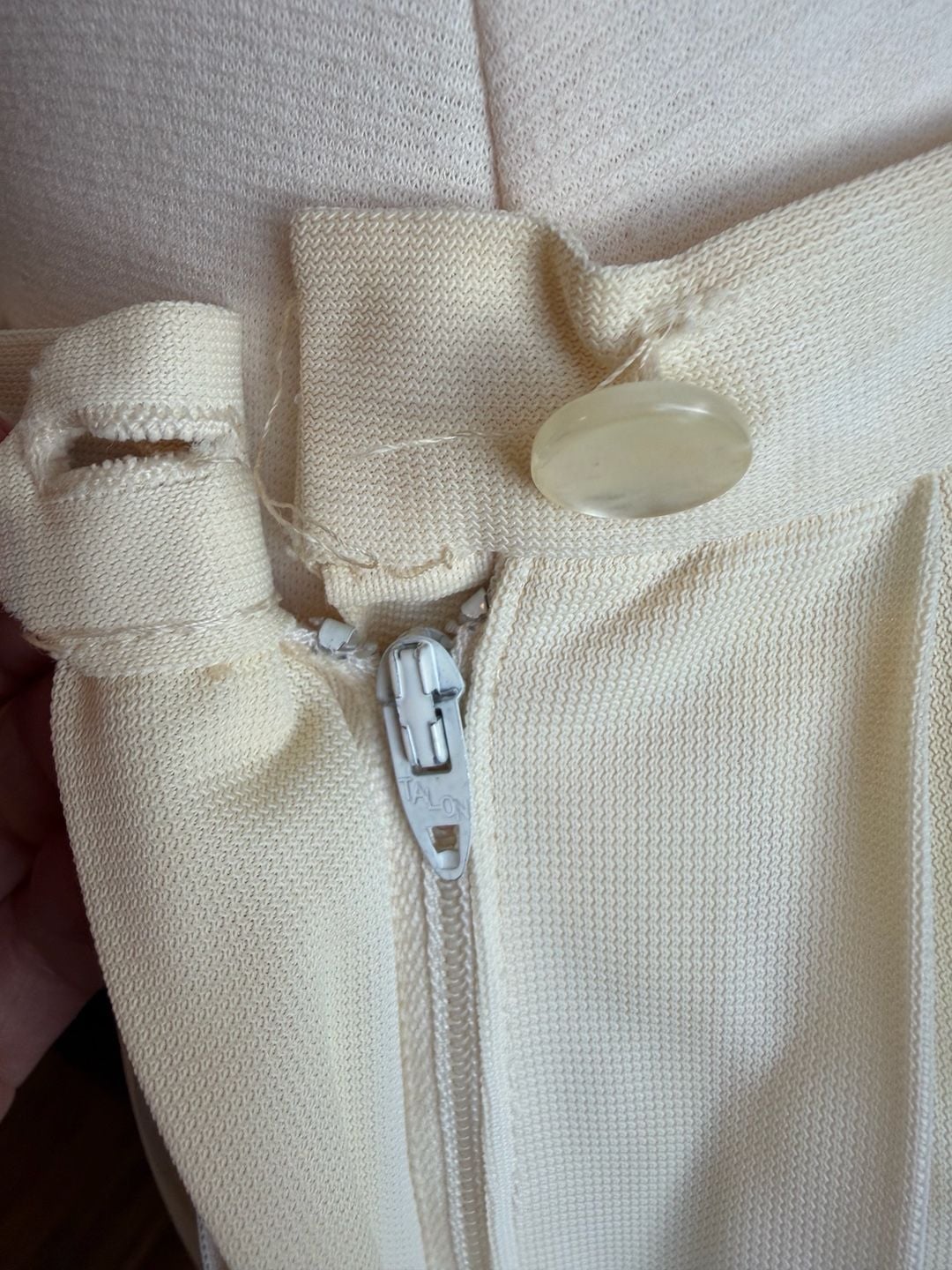 Vintage ILGWU Pleated Skirt Cream Ivory Midi Length Button Zip 5