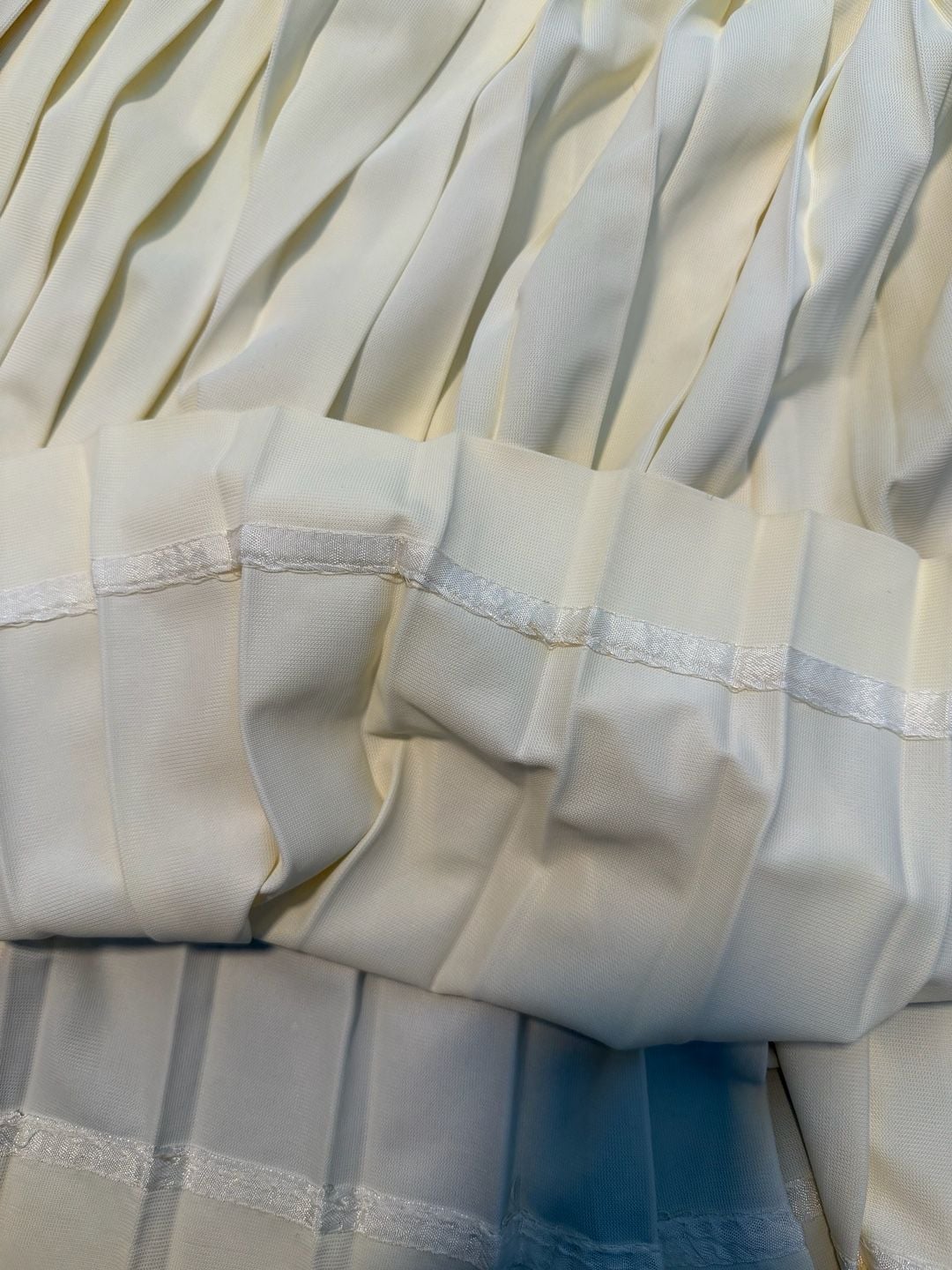 Vintage ILGWU Pleated Skirt Cream Ivory Midi Length Button Zip 8