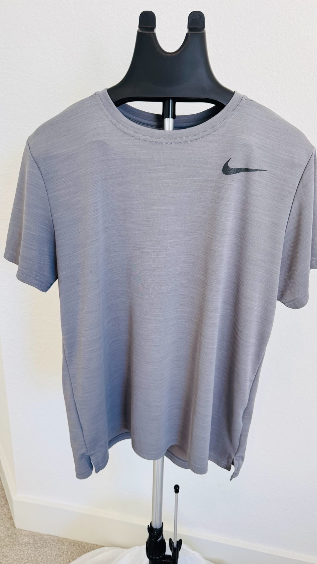 Nike Dri-FIT T-Shirt Size L Gray Athletic Workout Top 2