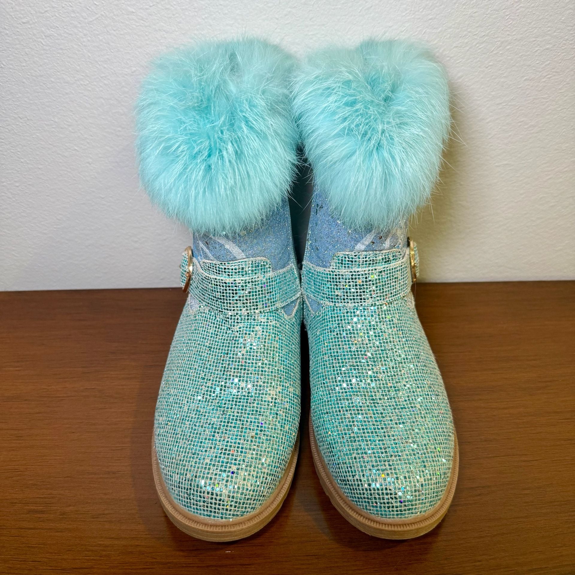 Boots Blue Glitter Fur Trim Size EU 36, US 4Y 2