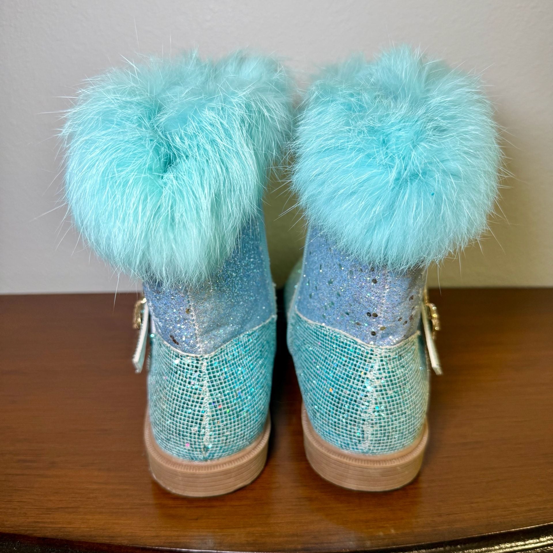 Boots Blue Glitter Fur Trim Size EU 36, US 4Y 4