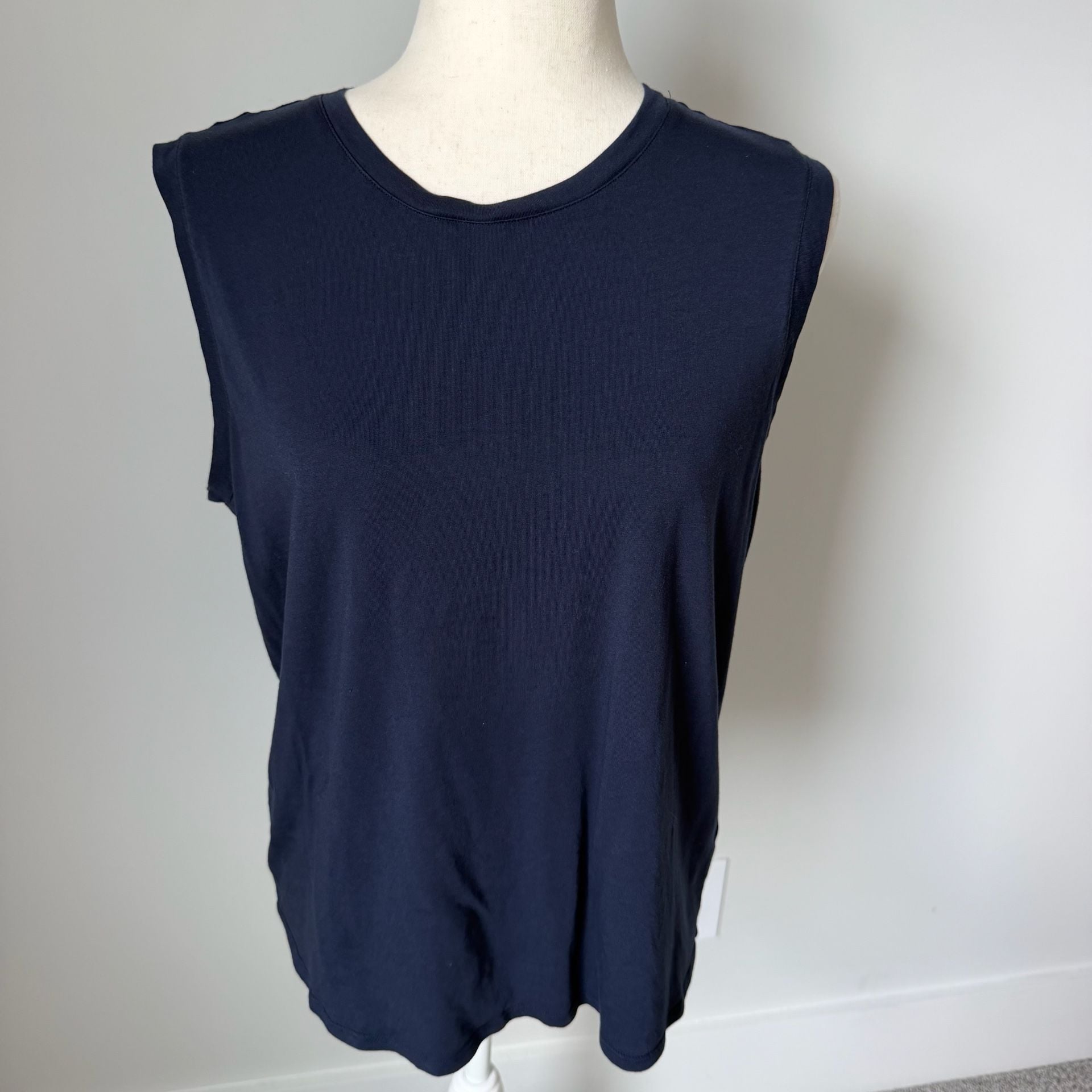 Quince Muscle Tank Size L Navy Blue Cotton Modal Sleeveless Top 2