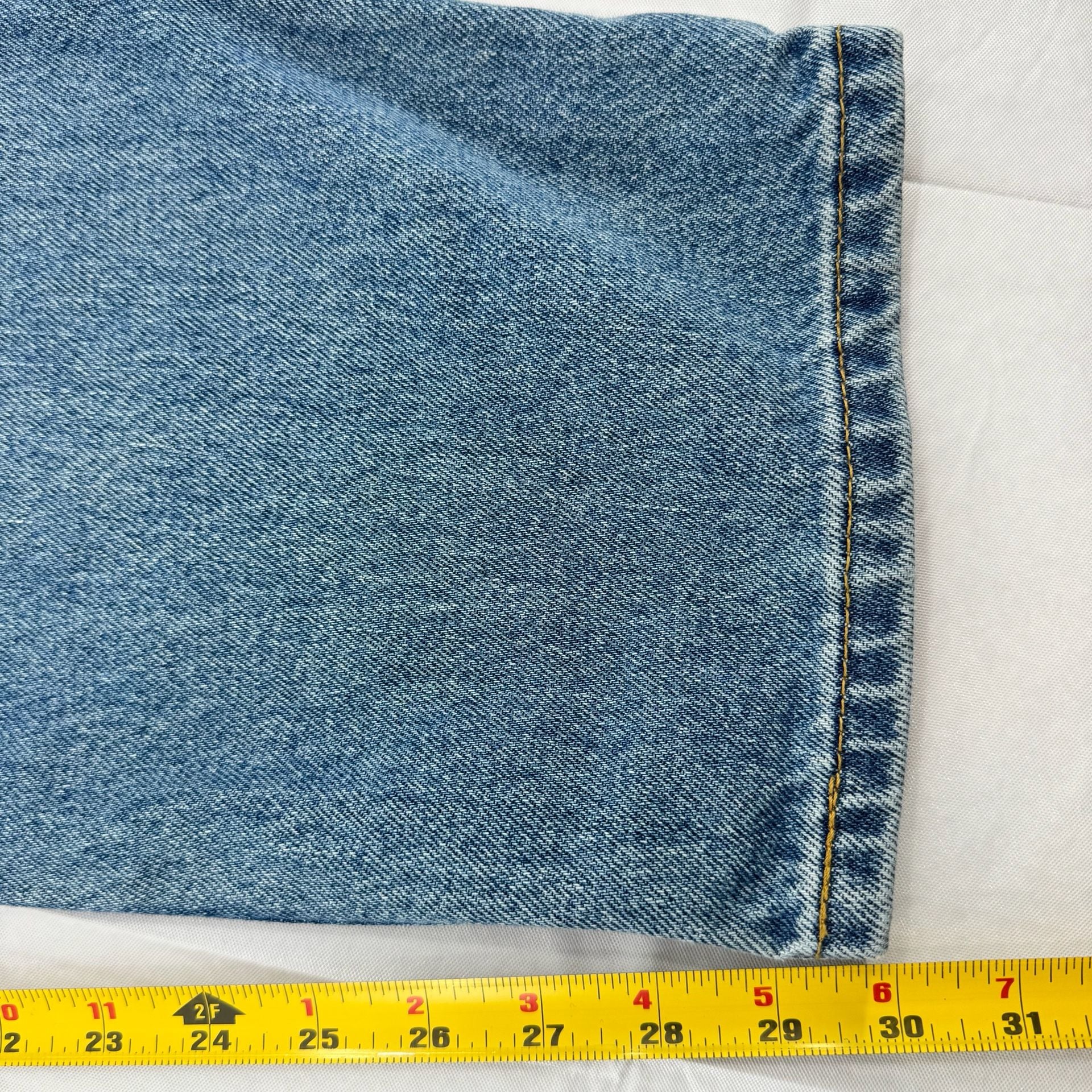 Levi's 550 Relaxed Fit Jeans Size 36x30 Medium Wash Denim 6