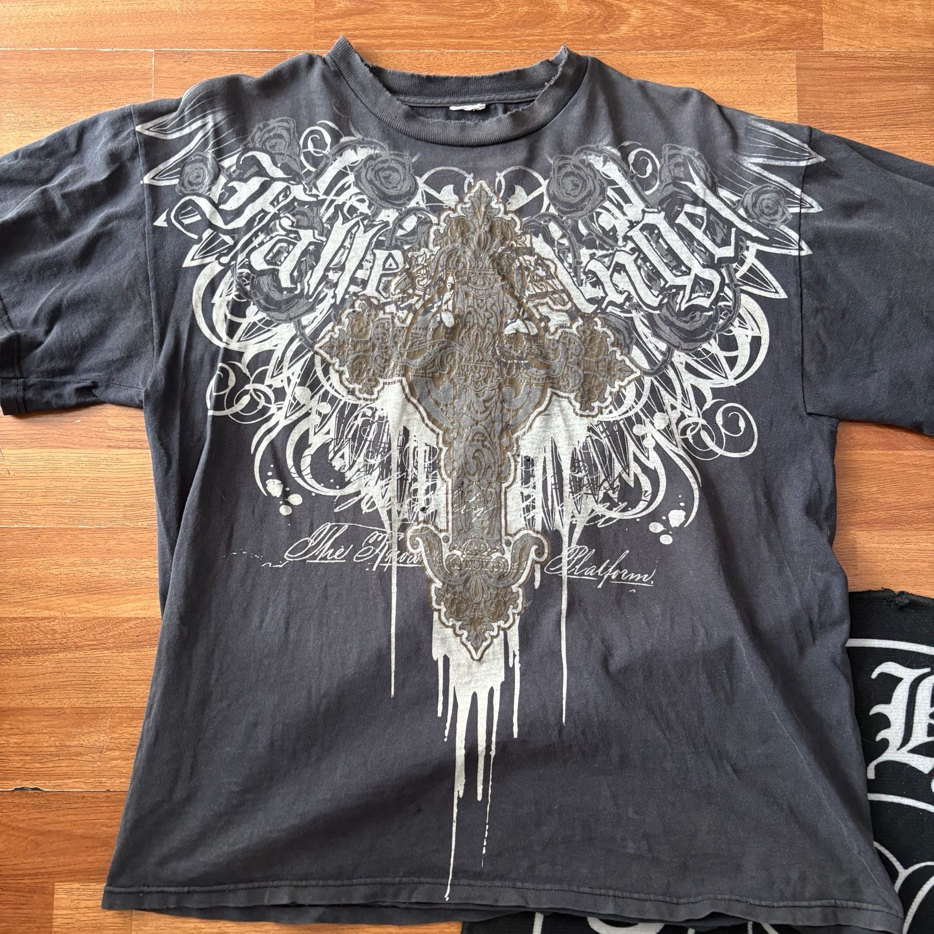2000s Vintage Fallen Angel Gothic Cross T-Shirt 3