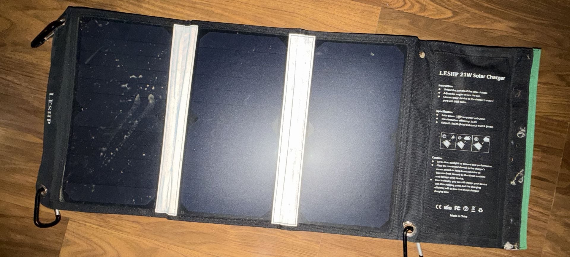 LESHP 21W Solar Charger 2