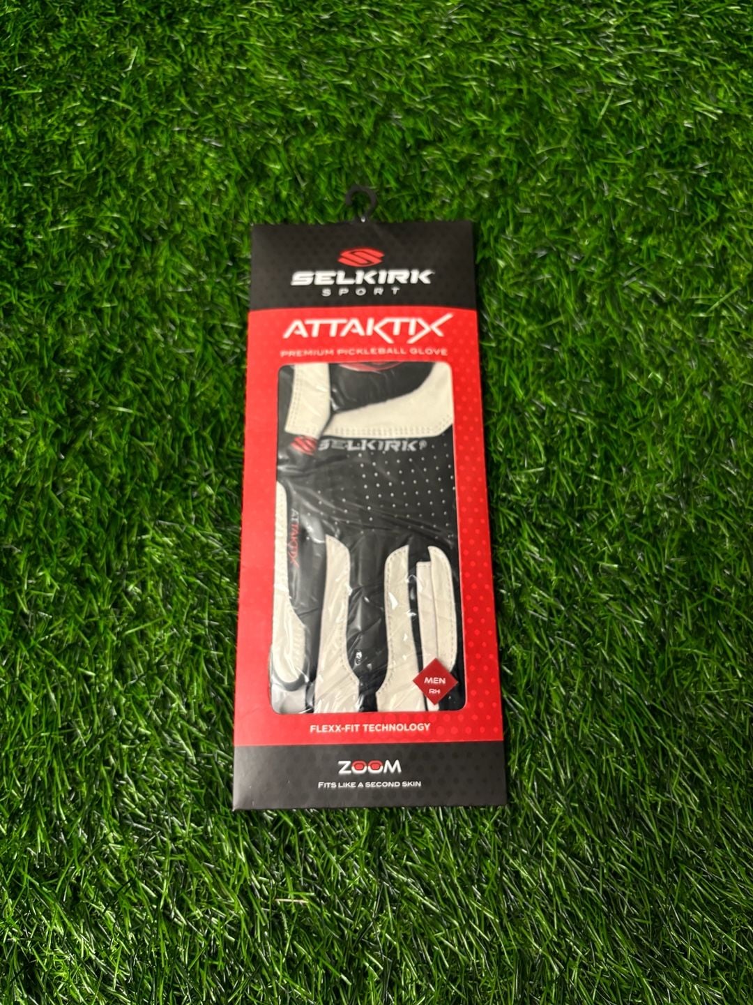 Selkirk Attaktix Premium Pickleball Glove One Size Fits Most White Black 1