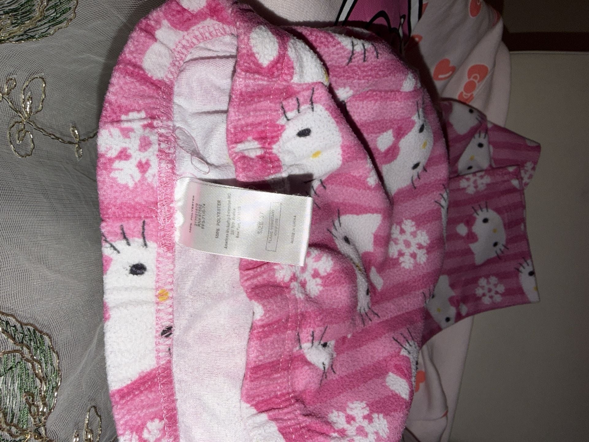 Sanrio Hello Kitty Fleece Pajama Set Size 3/T Pink Snowflakes 2013!! 3