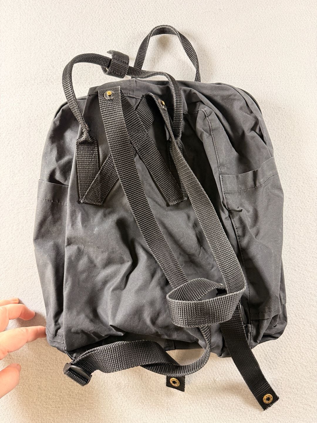 Fjallraven Kanken Classic Backpack Charcoal Grey 4
