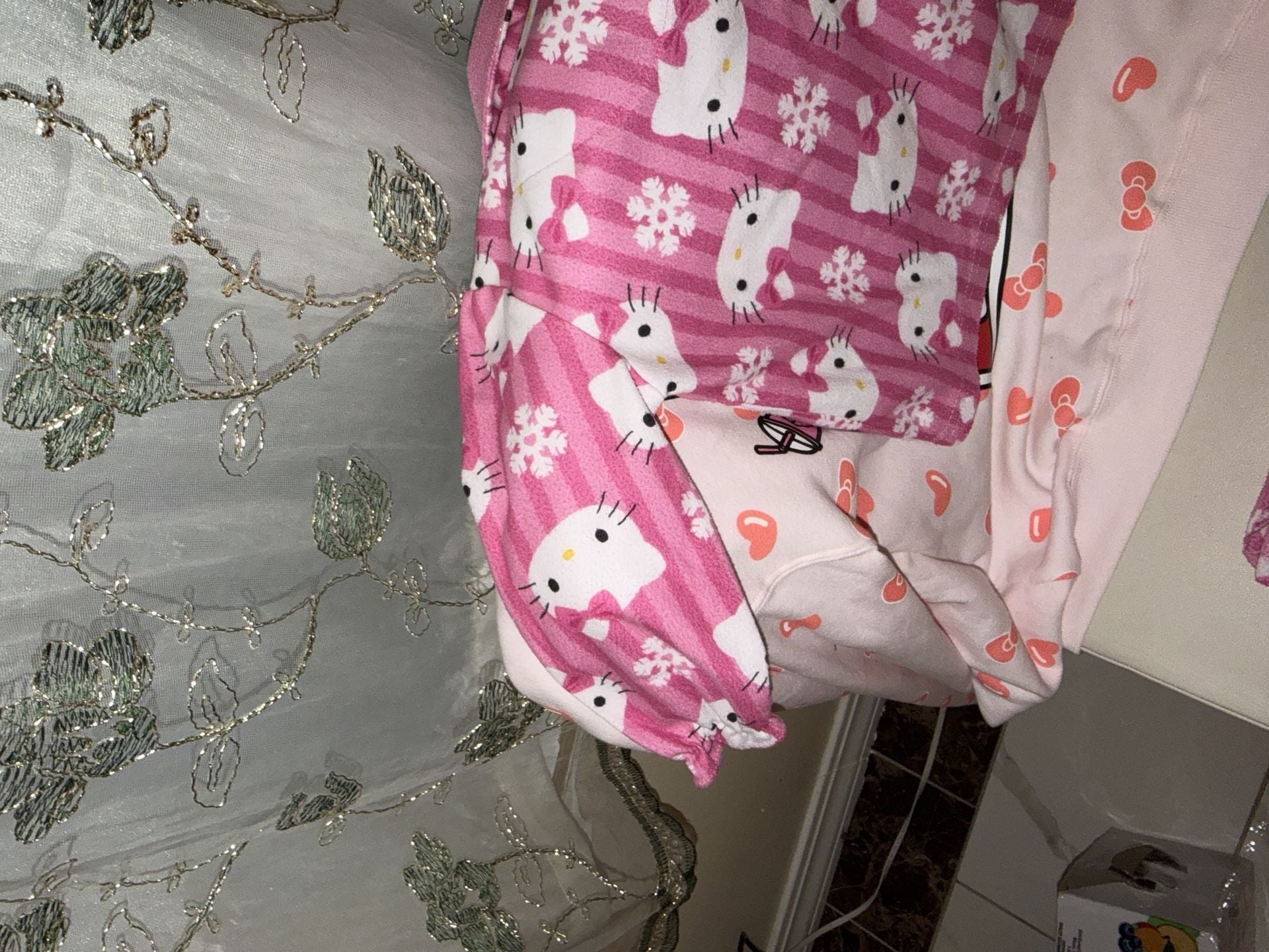 Sanrio Hello Kitty Fleece Pajama Set Size 3/T Pink Snowflakes 2013!! 11