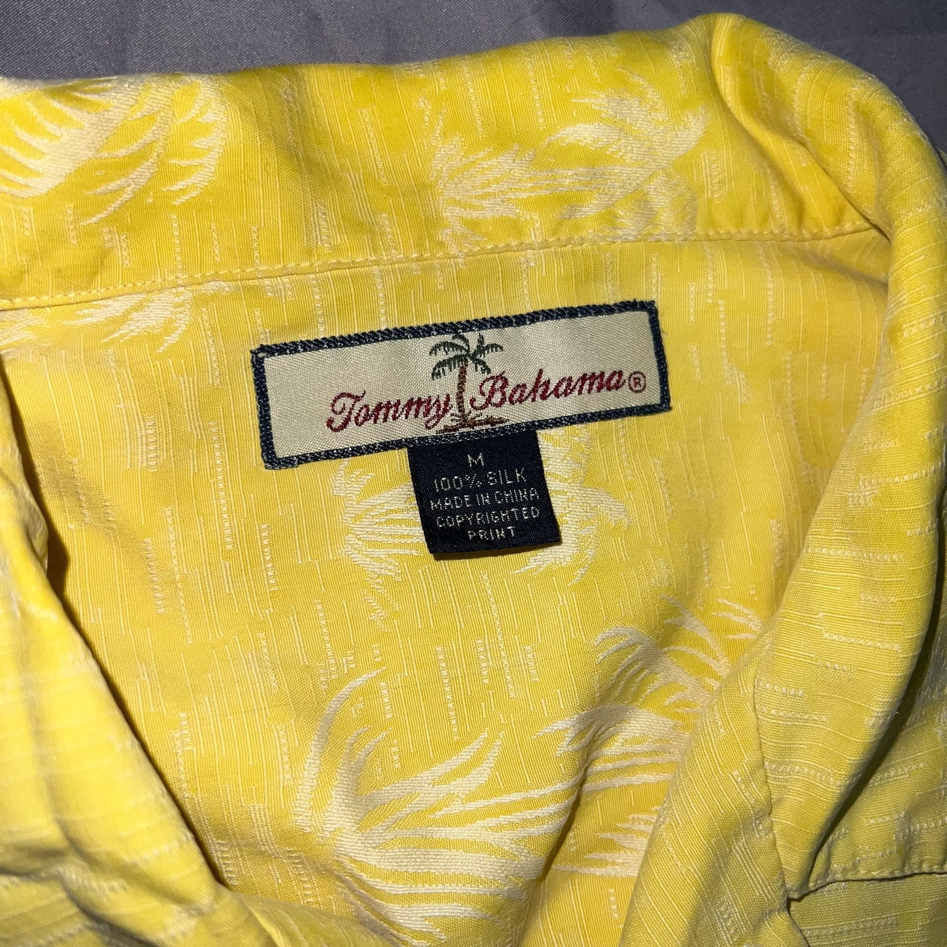 Tommy Bahama Silk Palm Tree Hawaiian Shirt Size M Yellow Mens Button down 5