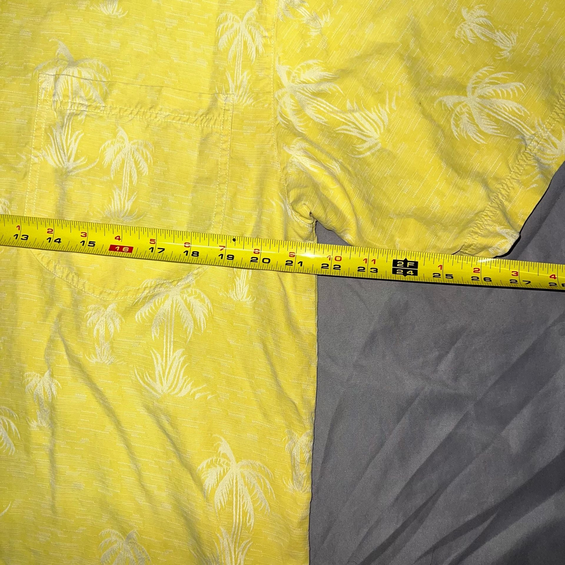Tommy Bahama Silk Palm Tree Hawaiian Shirt Size M Yellow Mens Button down 8