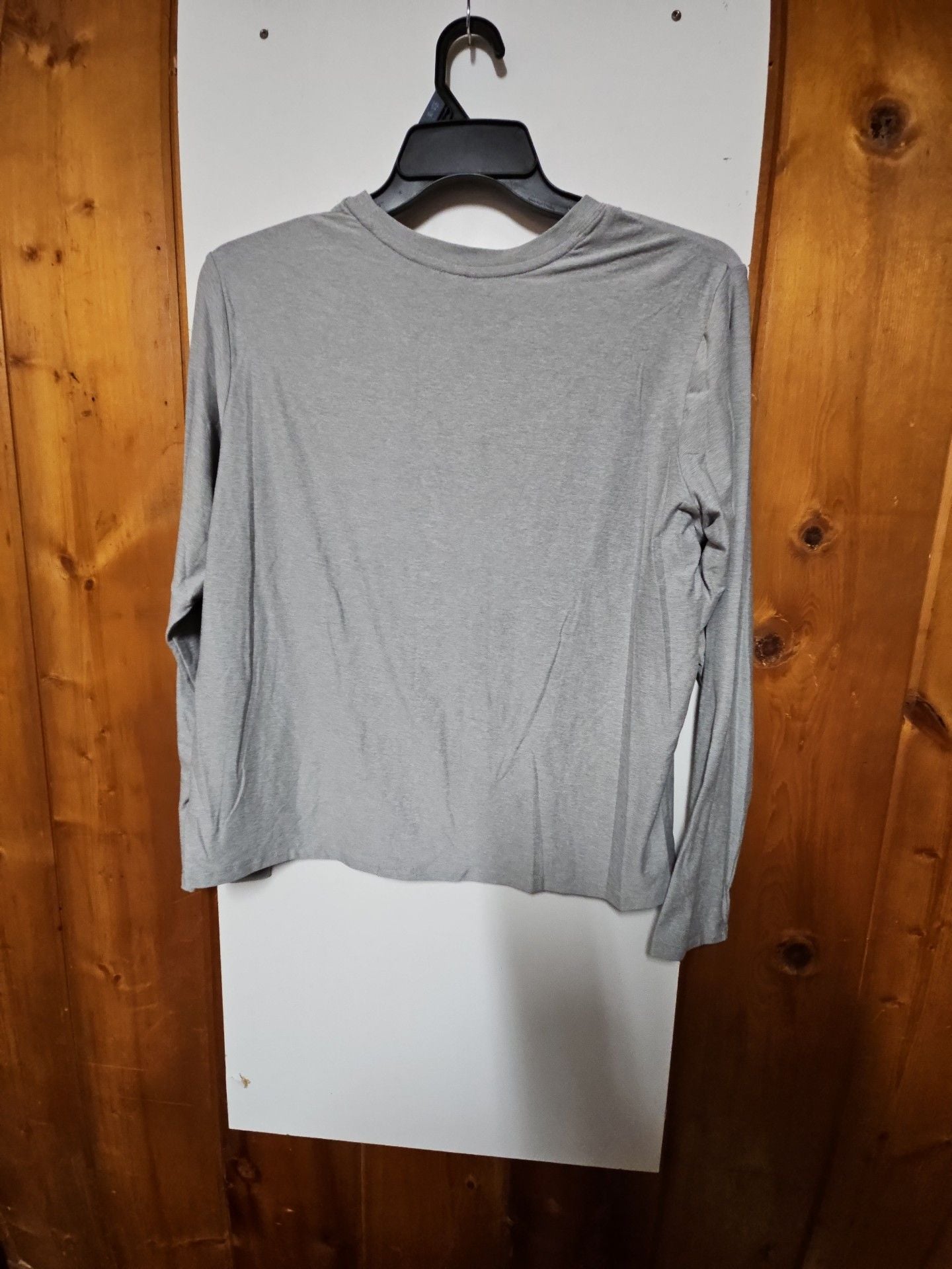 (565) Athletic Works ButterCore Long Sleeve Gray Shirt 4