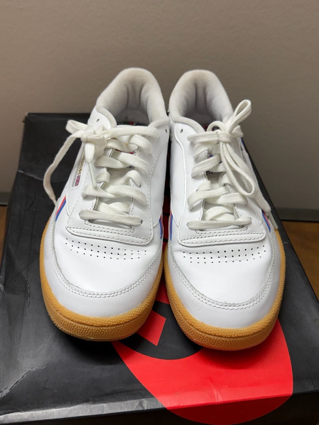 7.5M Reebok Classic International Flag White Gum Sneakers EGG6425 3