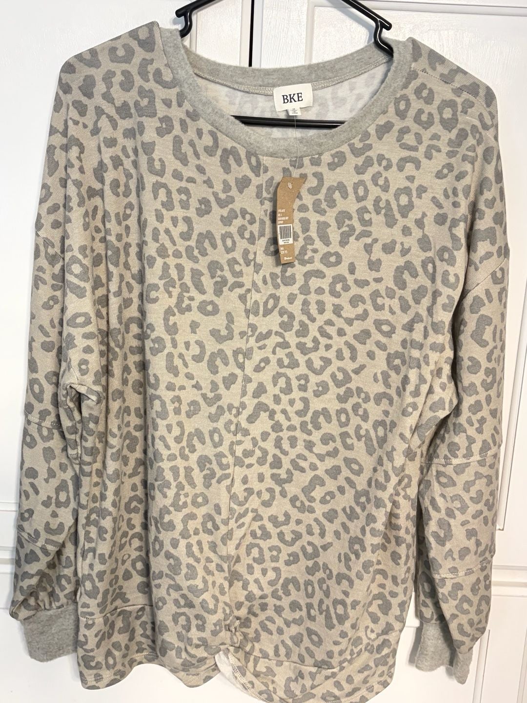 BKE Leopard Print Sweatshirt Size S Gray Beige Crewneck Pullover 6