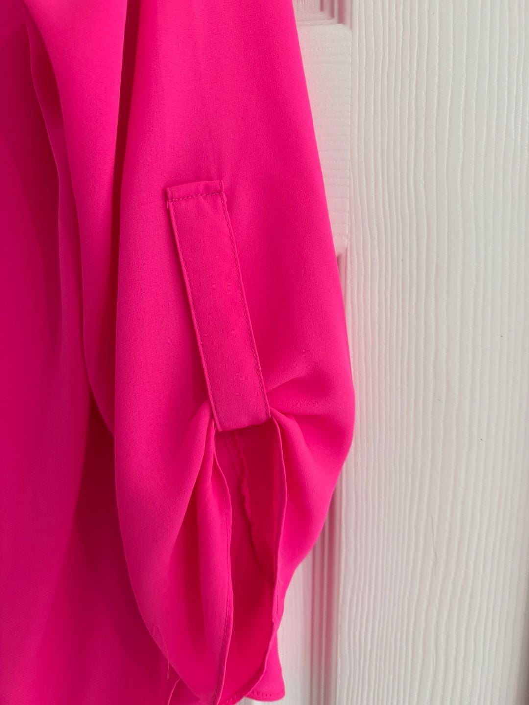 Everuel V-Neck Roll-Tab Sleeve Blouse Size M Hot Pink 6