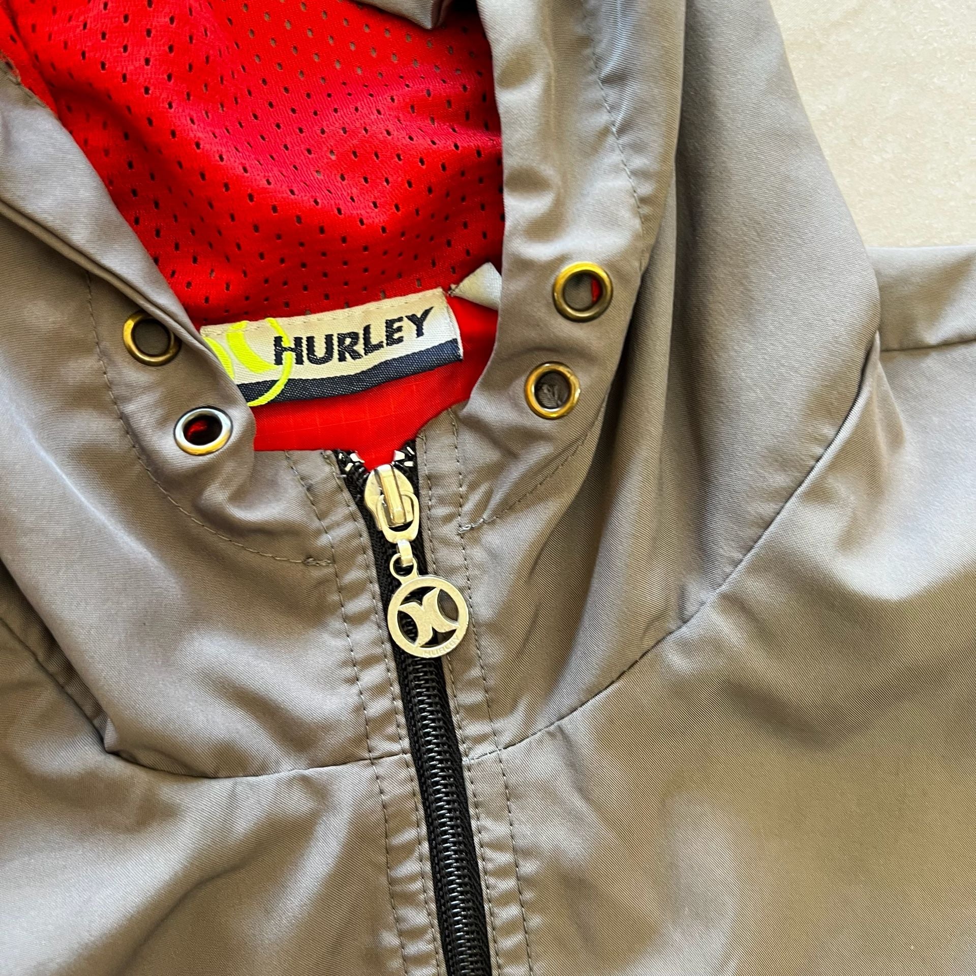Hurley Anorak Jacket Size L Grey Red Pullover Hooded Wind Breaker Y2K Surfcore 10