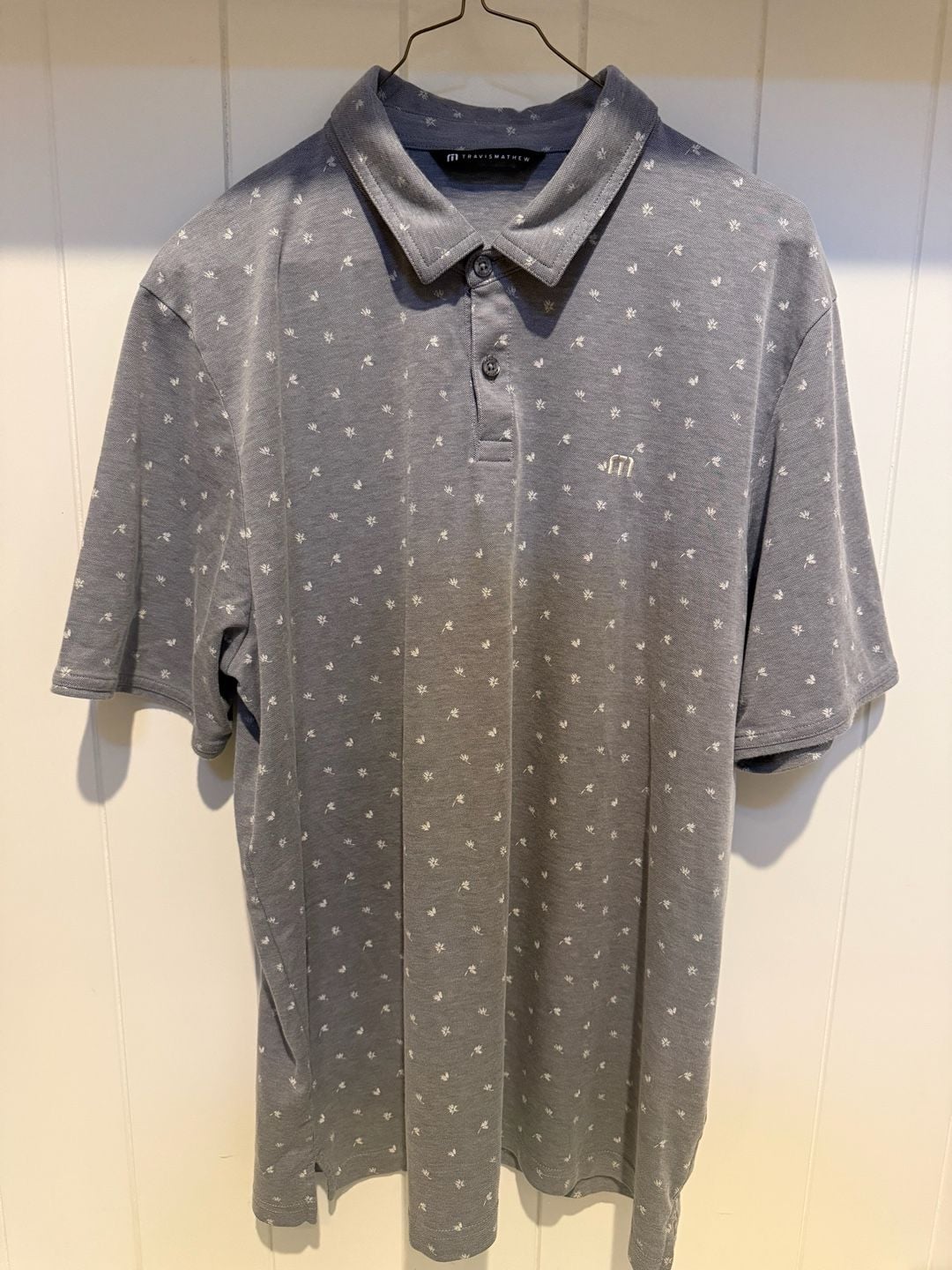 TravisMathew Polo Size XL Grey Floral Print Golf Shirt 2