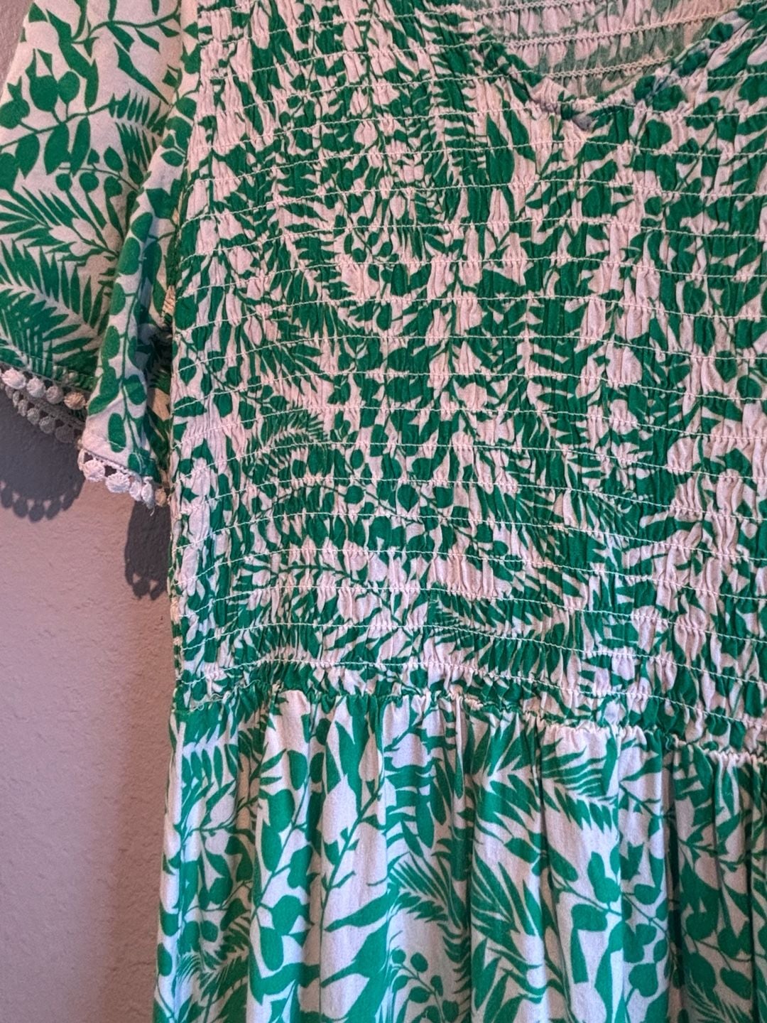 Luxology Green White Leaf Print Smocked Midi Dress 4