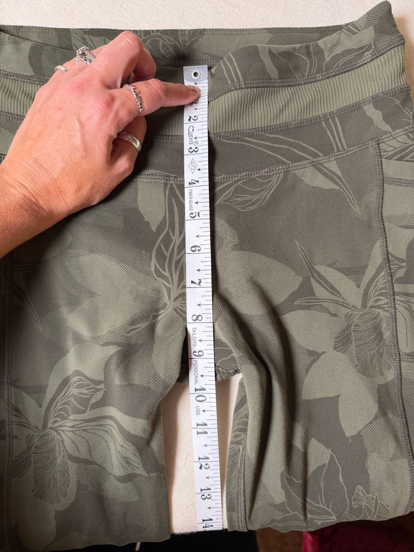 Athleta Excursion Tight Size M Green Floral Yoga Fitness Pants 7