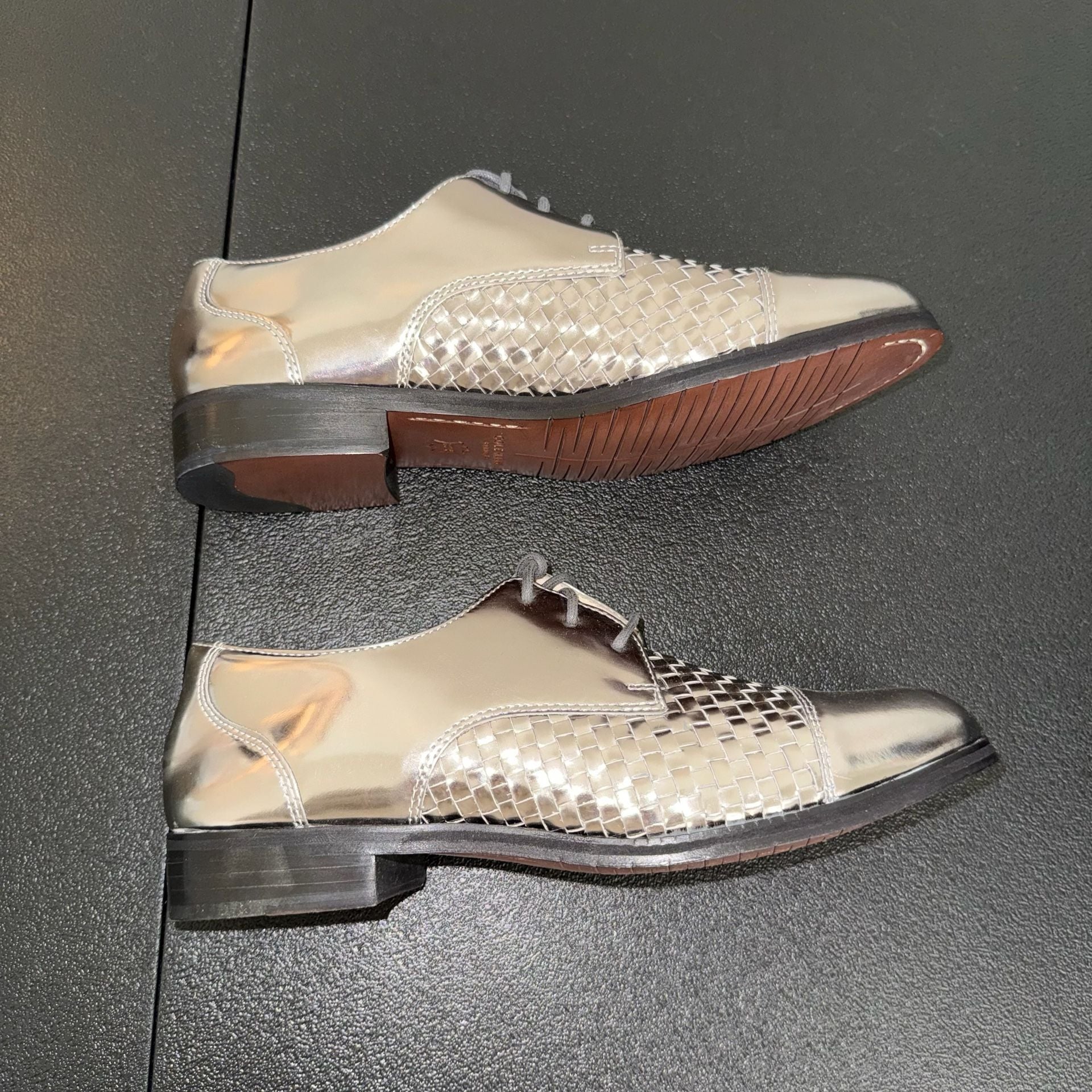 Cole Haan Woven Silver Oxford Shoes Size 7.5 5